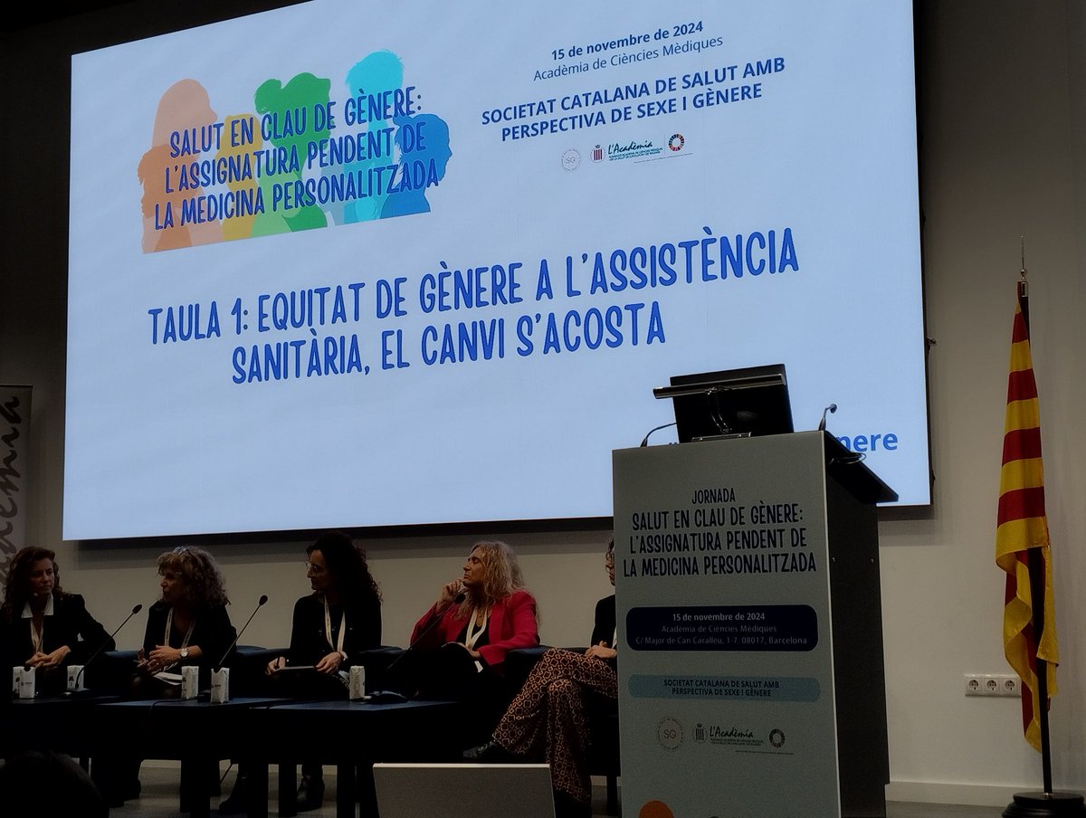 La primera mesa lanza un mensaje de esperanza. Equitat de gènere a l'assistència sanitària. El canvi s'acosta. 
Mucho por hacer para conseguir una atención sanitaria equitativa con perspectiva de género y sexo.
#salutsexegenere