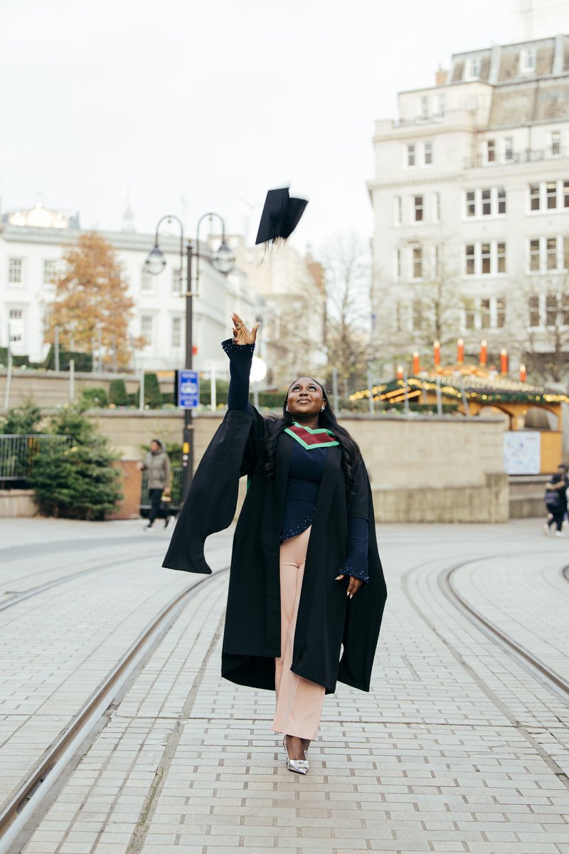 kulkemy's tweet photo. MSc International Business with Data Analytics 🎓🎓🎉🎉..
#Agratefulsoul https://t.co/zd7S2RluaM
