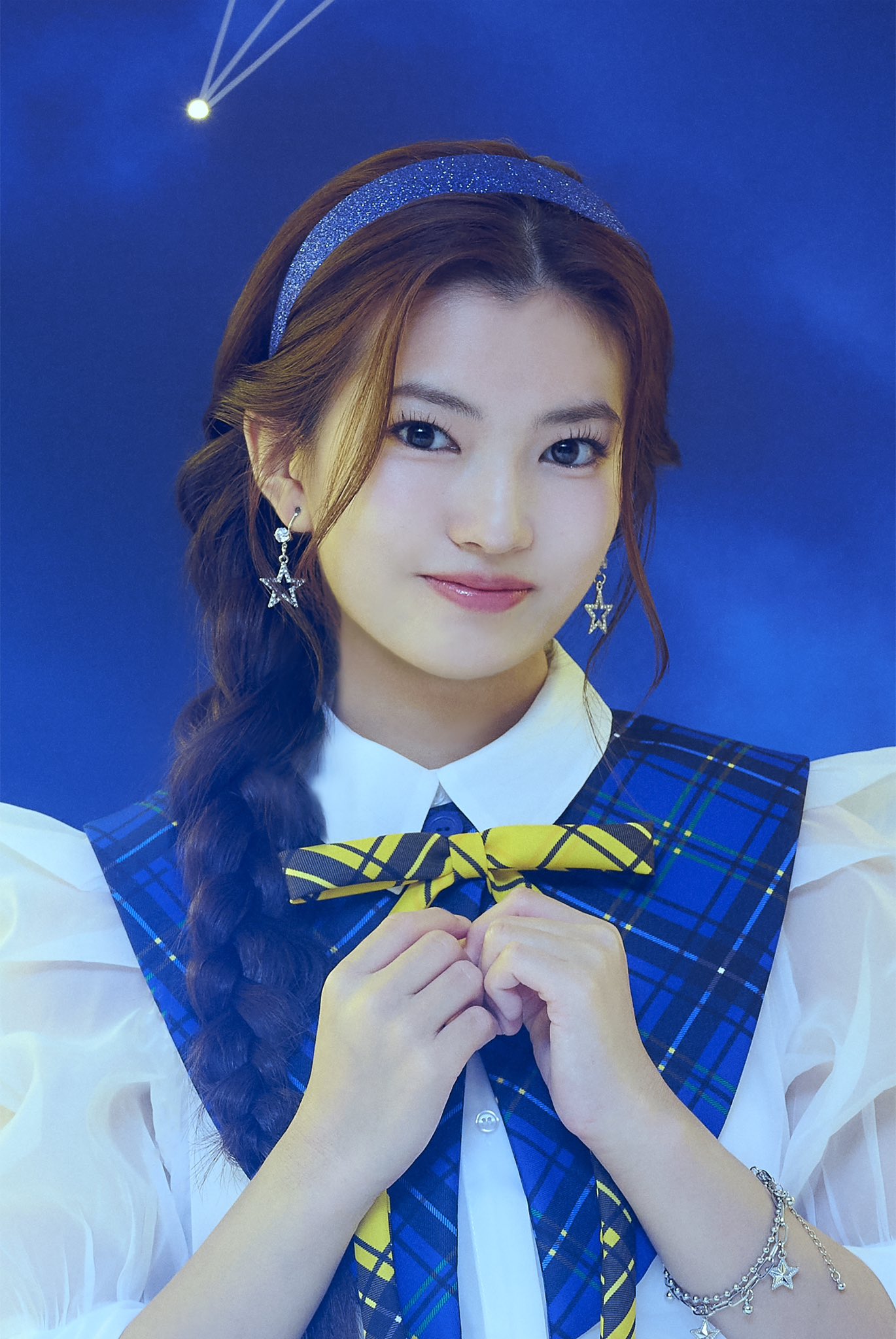 GcaoQG_acAAAq4Q?format=jpg&name=large