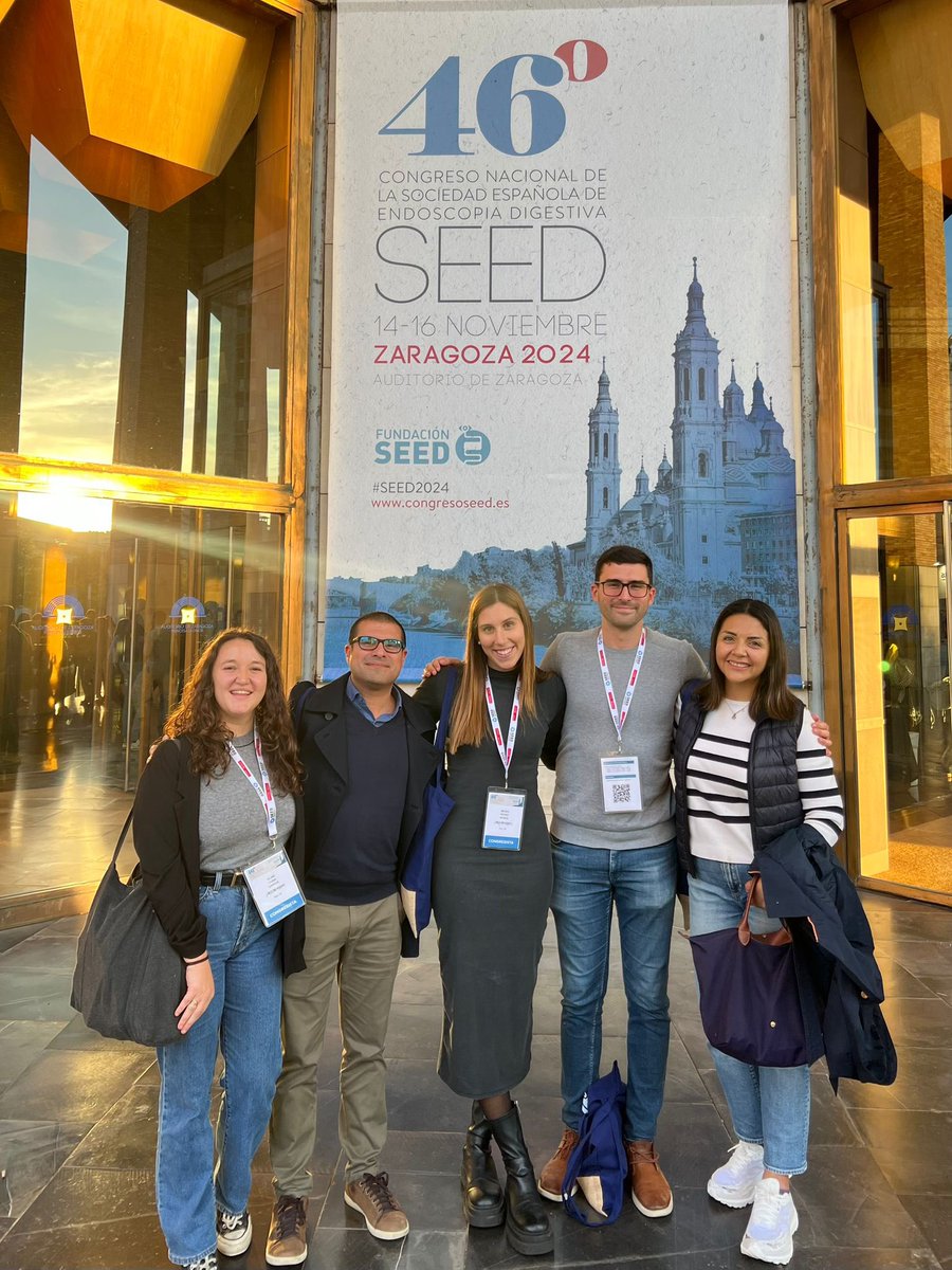 Residentes y adjuntos en el 46º congreso de la SEED en Zaragoza. <a href="/SEEDendoscopia/">SEED</a>