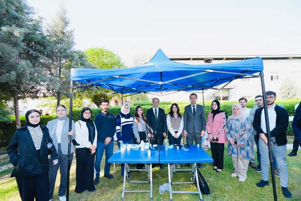 dlovanjalal's tweet photo. World Diabetes Day 14/11/2024

Dr Dlovan Jalal DG of Health-Erbil and Dr. Sangar Jaf, Head of Department of Public Health in College of Health Sciences-HMU participated in World Diabetes Day with the participation of several activities by students of Department of Public Health https://t.co/BmhtaUtwHT
