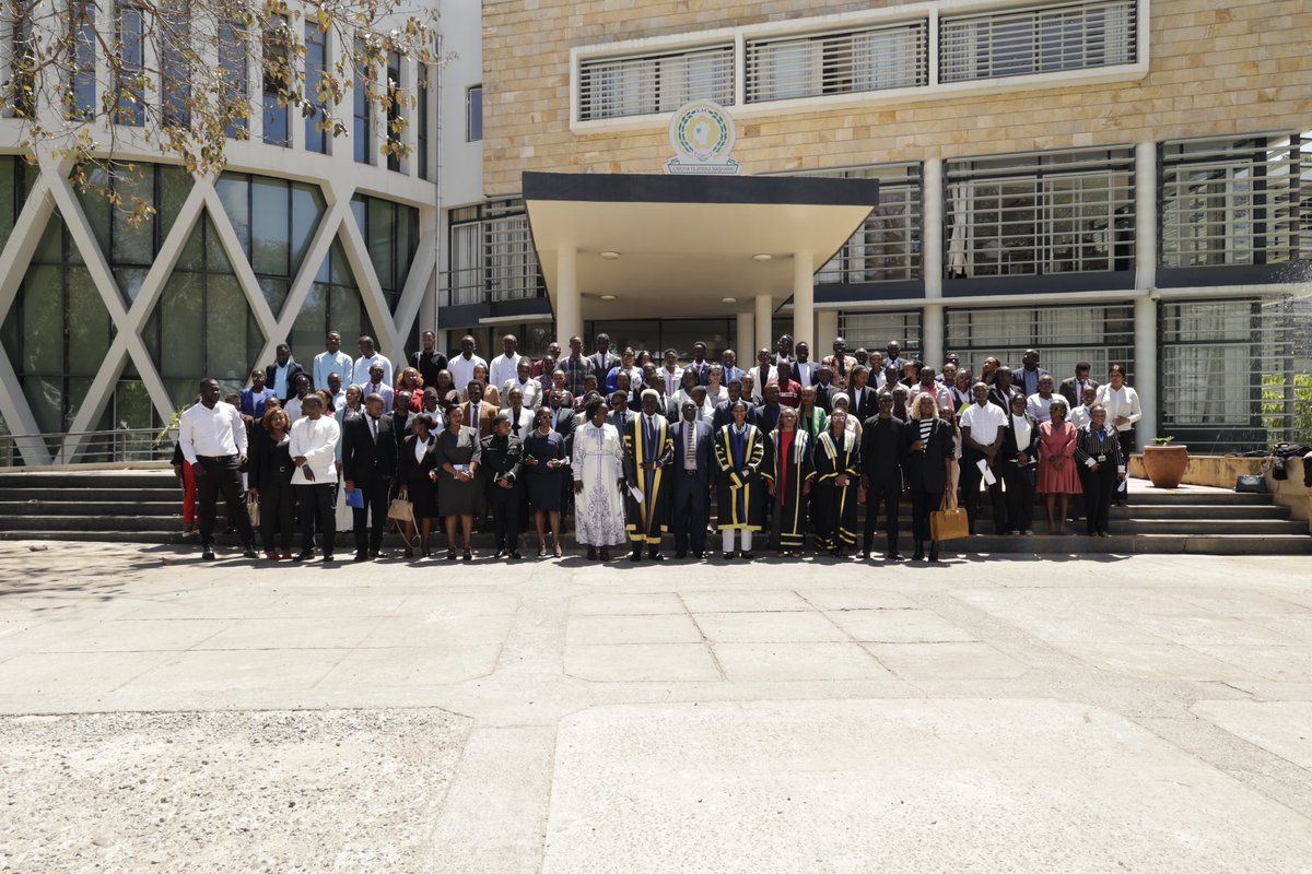AmanyaBelyndah's tweet photo. As I conclude my term of office, I reflect on the profound journey we have undertaken together.

I had the honor of presiding over the opening ceremony and inauguration of the new leadership of the East African Youth Parliament @EACYParliament . Congratulations to Rt.Hon. Alak Andrew (South Sudan 🇸🇸) and his deputy Rt.Hon. Akamutuha Coviiren (Rwanda🇷🇼), I have no doubt you will serve extremely well.

Serving the youth of East Africa has been an invaluable learning experience and a significant opportunity for personal growth. I have been fortunate to receive mentorship from esteemed leaders in both governance and EAC integration. Collaborating with @EACYouthLeague to host #EACYouthSeminas across member states has allowed us to sensitize our youth and expedite the integration process within the EAC.

The youth of East Africa represent a powerful force for successful and transformative integration, It is therefore crucial that we establish clear and functional policies that not only include us but actively involve us in fostering youth input, capacity building, opportunity creation, representation, and engagement. 
Together, we can make East Africa a beacon of progress and unity.

I would like to take this opportunity to express my heartfelt gratitude to several key individuals and institutions:
•The Speaker of the East African Legislative Assembly (EALA) and his office @EA_Bunge 
•EALA members from Uganda @OdongoGeorgeSt1 
•The Speaker of the Uganda Parliament @AnitahAmong 
•The 1st Deputy Prime Minister and Minister of EAC affairs @RebeccaKadagaUG @meaca_ug 
•Faraja Africa Foundation @FarajaAfricaFdn 
•The European Union @EUinUG @EU_YSBUg 

Thank you for your mentorship, guidance, and for providing me with platforms that have enabled me to advocate for the youth of the EAC while grooming me as a young leader.

As I hand over this responsibility, I pledge to continue upholding the East African dream and actively contributing to the unification of our region.

Viva Vijana!
Viva East Africa!
Viva EAC Youth Parliament!