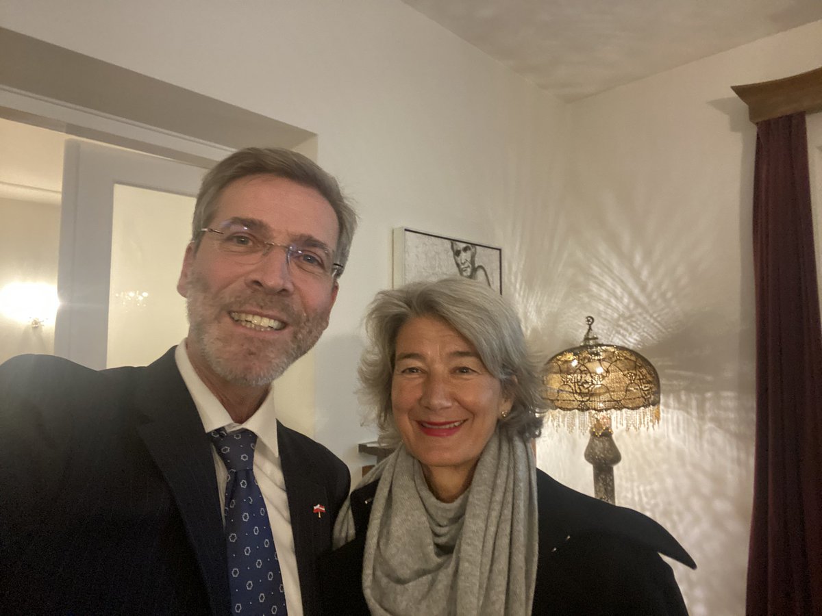 Andreas Stadler (@ambaustrii) on Twitter photo What a treat to host highly competent 🇵🇱 alumnis of „my“ European University Institue Florence together with its engaging & transformative President Patrizia Nanz: 
Europe has the intellectual power to overcome aggressive revisionism, renew democracy and to green our economies! What a treat to host highly competent 🇵🇱 alumnis of „my“ European University Institue Florence together with its engaging & transformative President Patrizia Nanz: 
Europe has the intellectual power to overcome aggressive revisionism, renew democracy and to green our economies!
