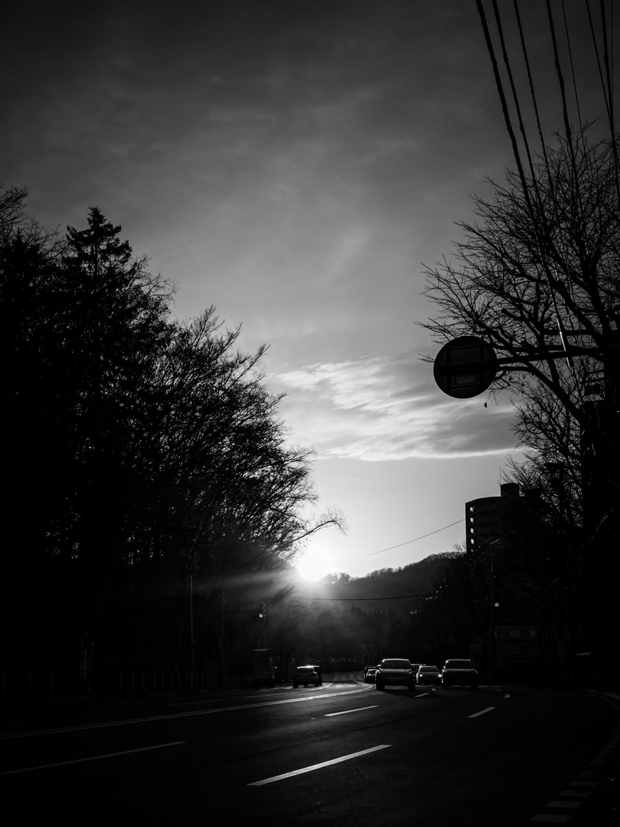as the sun goes down 
#streetphotography