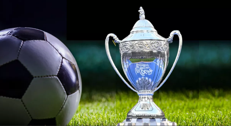 EnPleineLucarne's tweet photo. Coupe de France sur France 3 Régions :
Samedi 13h45 : Obernai / Metz
Commentaires : D.Marcelin / @regibecque / @yorodier

Chartres / Caen
@Benoit_Bruere / F.Clerc / @BorisLetondeur 

Bayonne / Pau
@VictorGascouat / A. Giresse

Dim 17h : Bressuire / Bordeaux
@F3vetault / M. Trésor https://t.co/CW5rcf2PAT