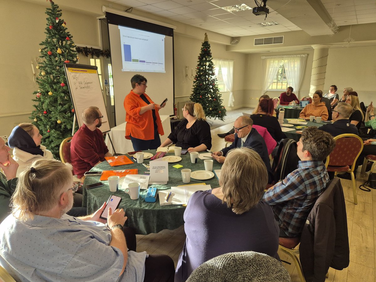 .@vonniha leads a discussion around our Bargaining Calendar, the key times of year when certain issues generally arise to help our reps prepare, to fight and to win <a href="/NEUnorthern/">NEU Northern</a> <a href="/NEUnion/">National Education Union</a>