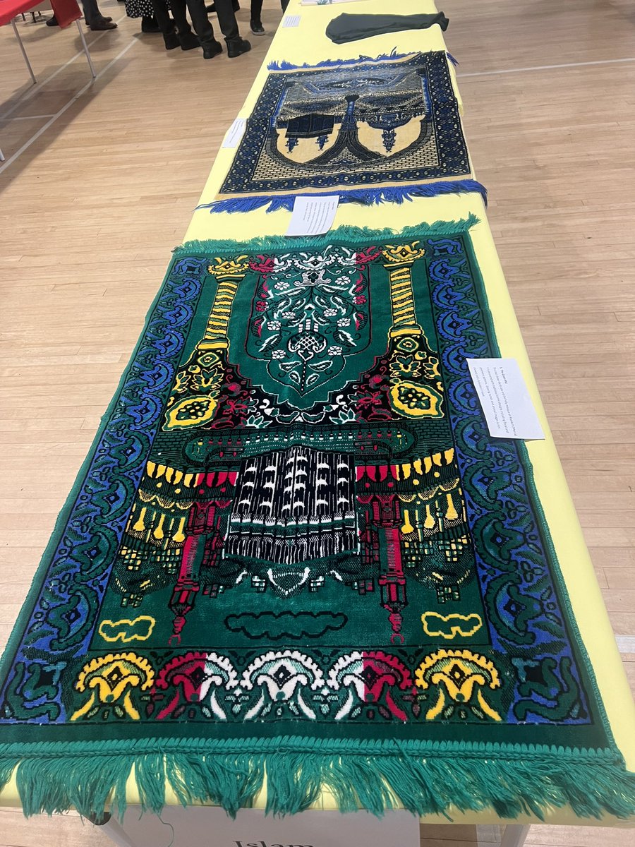 Thank you <a href="/HolyroodSec/">Holyrood Secondary</a> <a href="/HolyroodParent1/">Holyrood Parental Engagement</a> for a fabulous evening at the Interfaith night. It was fantastic to see so many artefacts of different faiths, and hear so many young people speak passionately about their faith. Also lovely to be on the winning quiz team ☺️🤣