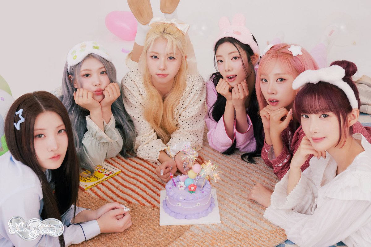 RBW_PURPLEKISS's tweet photo. [#퍼플키스]

퍼플키스(PURPLE KISS)
2025 SEASON'S GREETINGS
[Purplicious Party]

🎉 CONCEPT PHOTO 🎉

#PURPLE_KISS #시즌그리팅
#Purplicious_Party https://t.co/TDkU88GKnB