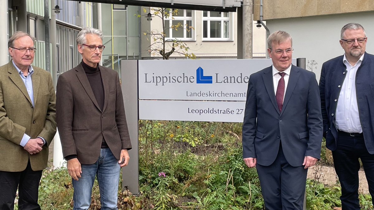 Das Erstarken des Rechtspopulismus sowie die Debatte über Migration wird auch die Lippische Synode der  ⁦<a href="/EvInLippe/">Lippische Landeskirche</a>⁩ beschäftigen, die am 26. Und 27. November in #Augustdorf zusammenkommt. Außerdem geht es um den Haushalt. PK in #Detmold #epd_dabei für ⁦<a href="/epd_west/">epd West</a>⁩