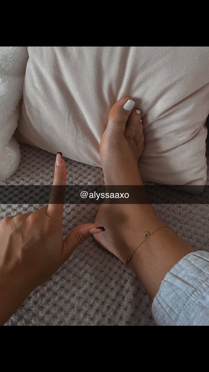 Guten Morgen Zahlschweine 🐷😈
Brav antreten zum abmelken! (Telegram)

findom, Zahlsklaven, geldherrin, fußfetisch, geldsklaven