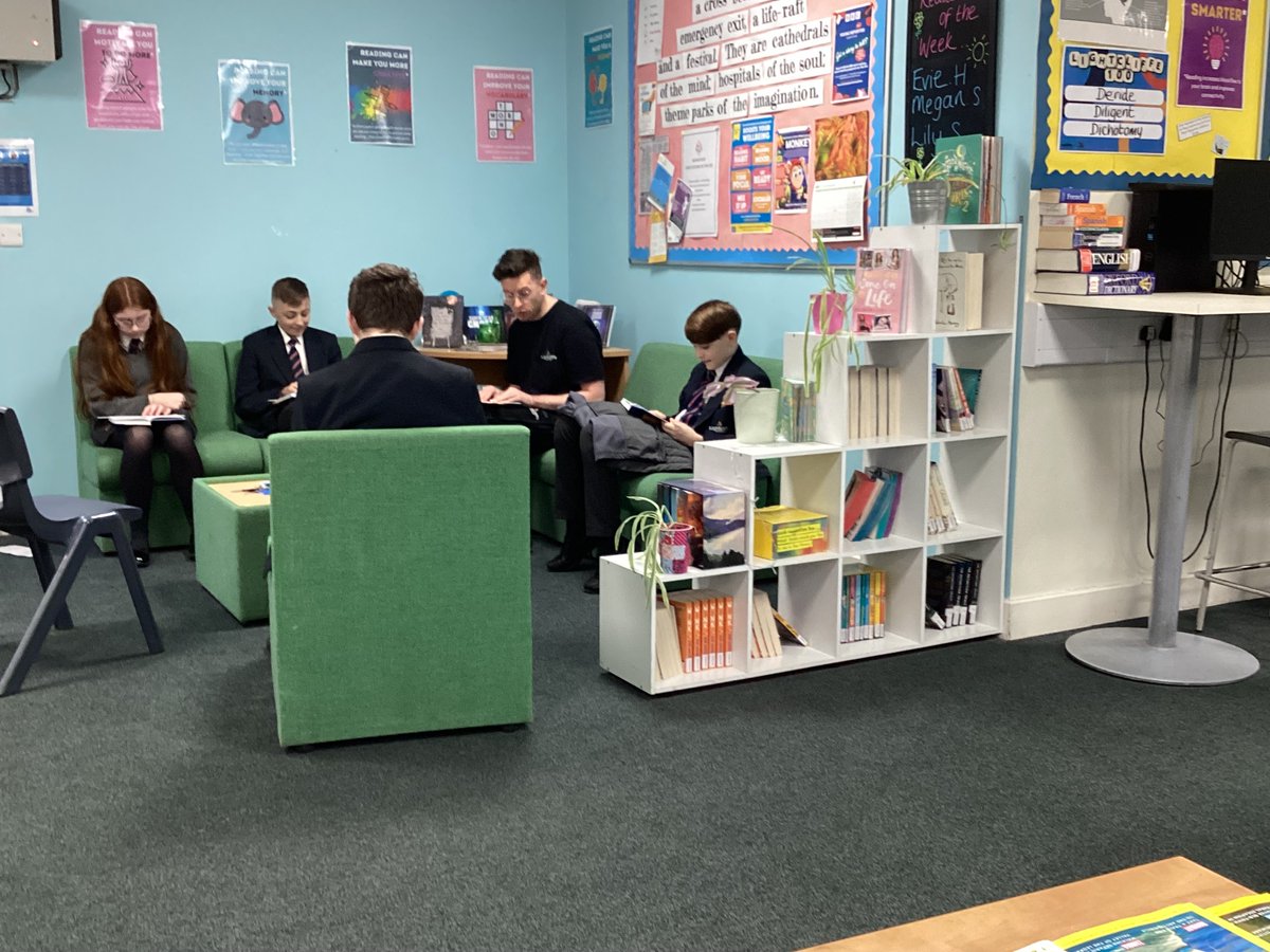Year 9 students are enjoying reading Holes by Louis Sachar as part of our Reading Circles.

#LightcliffeReading #FasterReadFriday