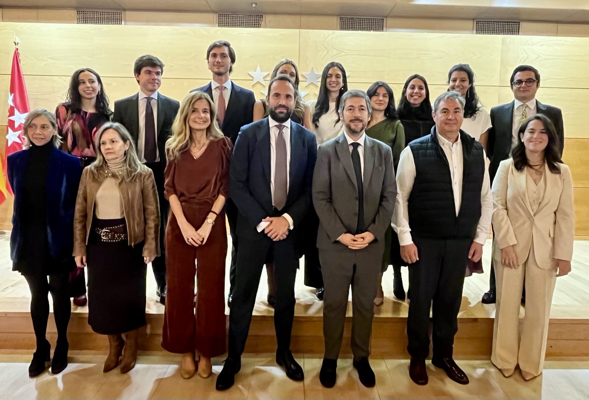 MA_GarciaMartin's tweet photo. Damos la bienvenida a las dos últimas promociones del Cuerpo de Letrados de la @ComunidadMadrid.

Gracias por elegir el servicio público y la defensa de los intereses de los ciudadanos. https://t.co/fht2xPuFlL