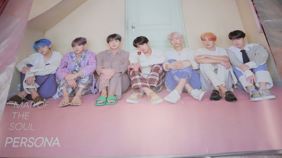 OGkH2DnahLSYVYT's tweet photo. 방탄소년단(bts) 페르소나 앨범 양도 

앨범 4장+포스터 4장+엽서4장+특전 

20,000 

https://t.co/BnNviWrgiK 

3호선 홍제역에서 직거래도 가능합니다 

카톡이나 디엠 주세요 

#방탄소년단 #bts #공식 #양도 #한정 #페르소나 #앨범 #포스터 #세트 https://t.co/MADmrOF9Bs