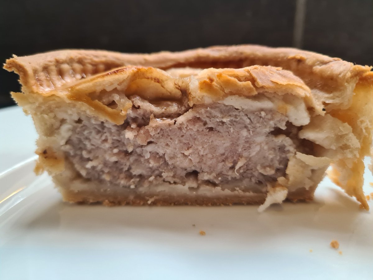 thelifeofpies's tweet image. This place is like going back in time. Burchalls in St Helens ONLY sell pork pies, they serve them still warm out of the oven so the jelly dribbles down your chin and they are fabulous👌 😍 #pie #porkpie