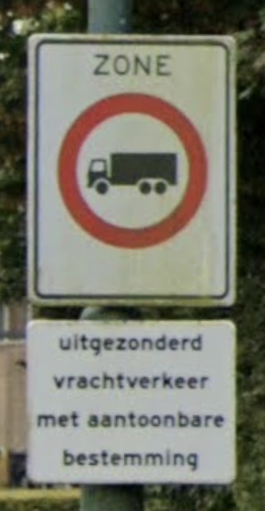 Hoe controleren gemeenten/politie dit?
Ik heb in 6 jaar tijd nog nooit een ambtenaar in functie een van de vele vrachtwagens die door onze smalle straat denderen, aan zien houden.
#gilze <a href="/Politie/">Politie Nederland</a> <a href="/gilzerijen/">Gilze en Rijen</a>