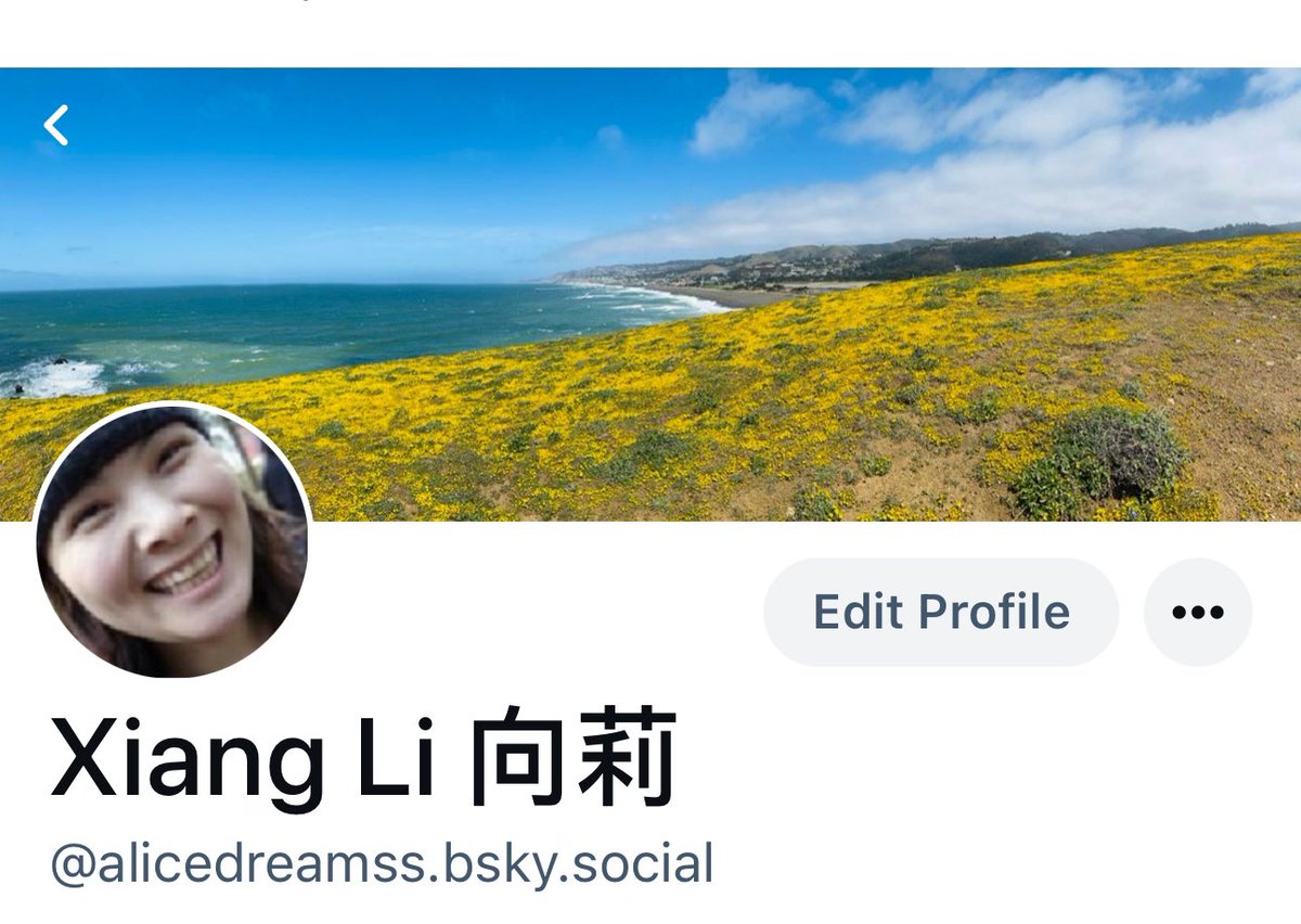 Bluesky (蓝天）社交平台是原推特创始人的新网站，界面和推特一样。 下面是我在蓝天的账号，让我们互加。  https://t.co/iPcYKvDuWI 马斯克限流的后果，就是大家出走😁