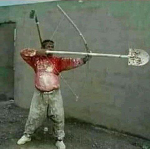 رميت سهم الحب ليصيب قلبها  فماتت الله يرحمها ☹️ 
مقاول جلف 😐

ويقولو أن احنا اللي ناقصات عقول.
🤣🤣🤣🤣😂😂😂🤣😂🤣😂💔