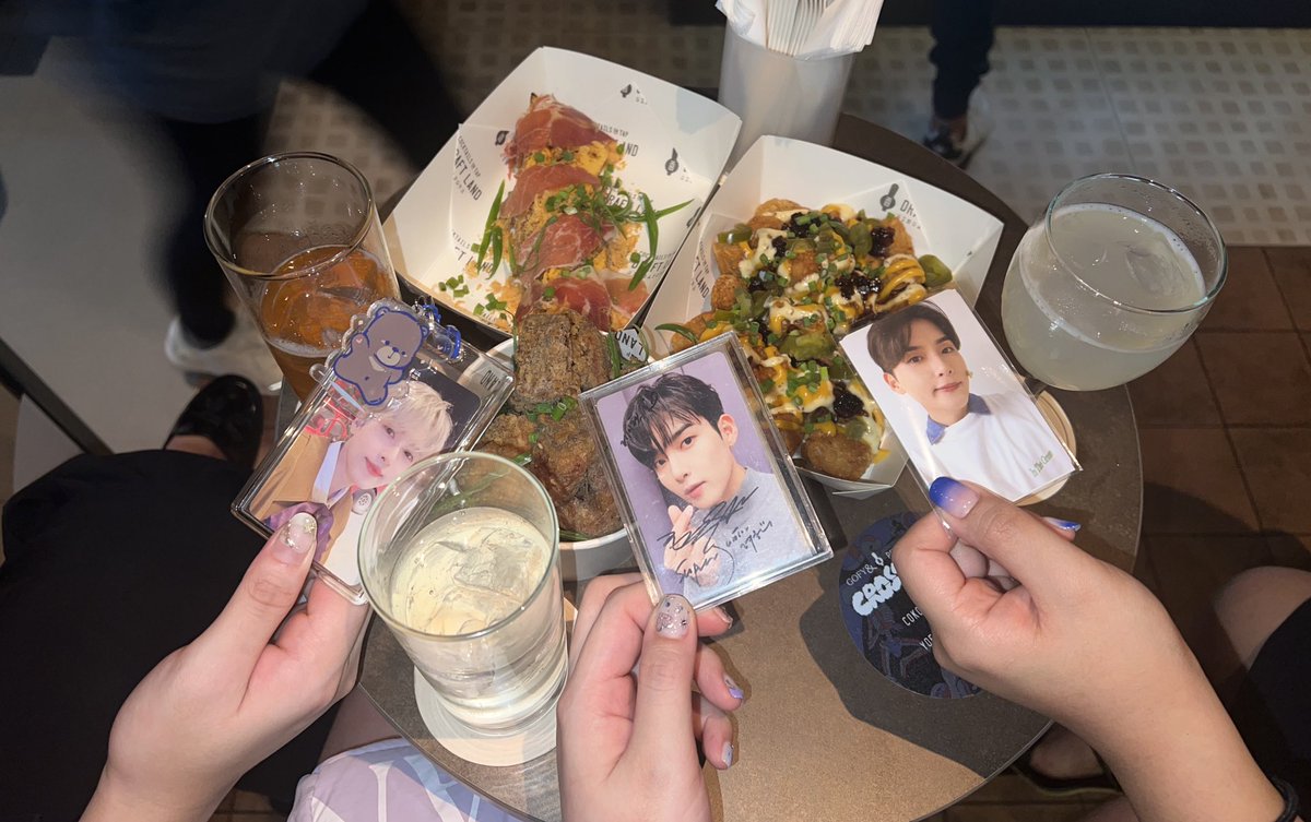 레이첼들의 늦은 + 일찍 생일파티 w 려욱 오빠(?) ㅋㅎ ♡