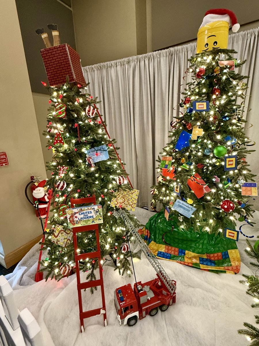 summitblueash's tweet photo. π Tomorrow's the day (11/16) βthe Ice Rink at Summit Park opens! βΈ Donβt miss the Blue Ash Holiday Forest inside the skate shop, where each City department decorated a tree with a GAMES theme. Vote for your favorite while you skate! πβ¨ #SummitPark #BlueAsh https://t.co/0mVq3VIs17