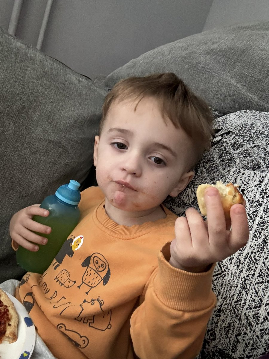 Got a poorly little nephew. 

Yes that’s my garlic dough ball he stole in his hand 😂 #ooc