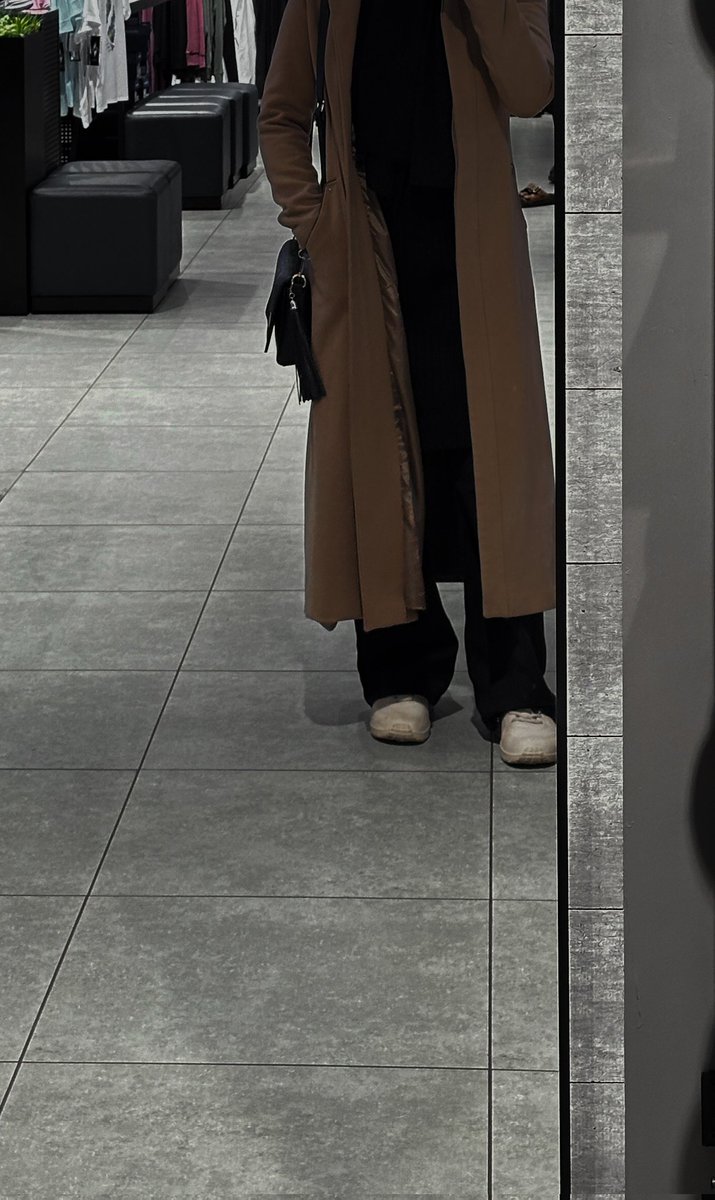 nida_febin's tweet image. WH