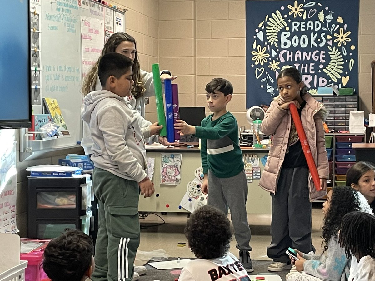 MabletonES's tweet photo. Love hearing and seeing music and math integration in 3rd grade! Using Boomwhackers to learn & practice place value! @ArtsNOW1 #UltimateLearningExperience https://t.co/lsSrI7QLIb