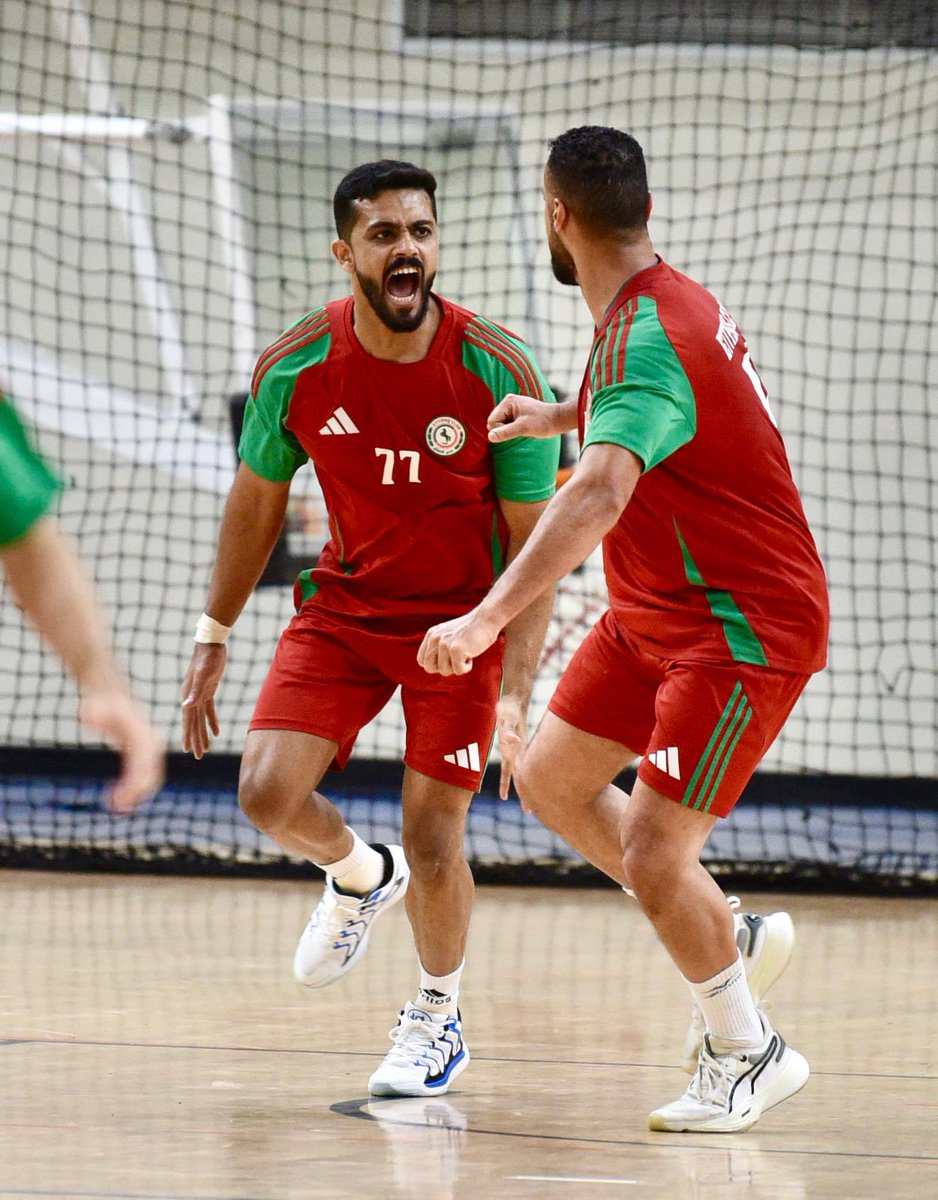EttifaqSa's tweet photo. بفـارق هدف فـرساننا يكسبون المواجهـة🔚👏🏻

🔵 الخويلدية 29 - 30 #الاتفاق 🔴

#ألعاب_الاتفاق_المختلفة💚❤️ https://t.co/tND6ZBzUzr