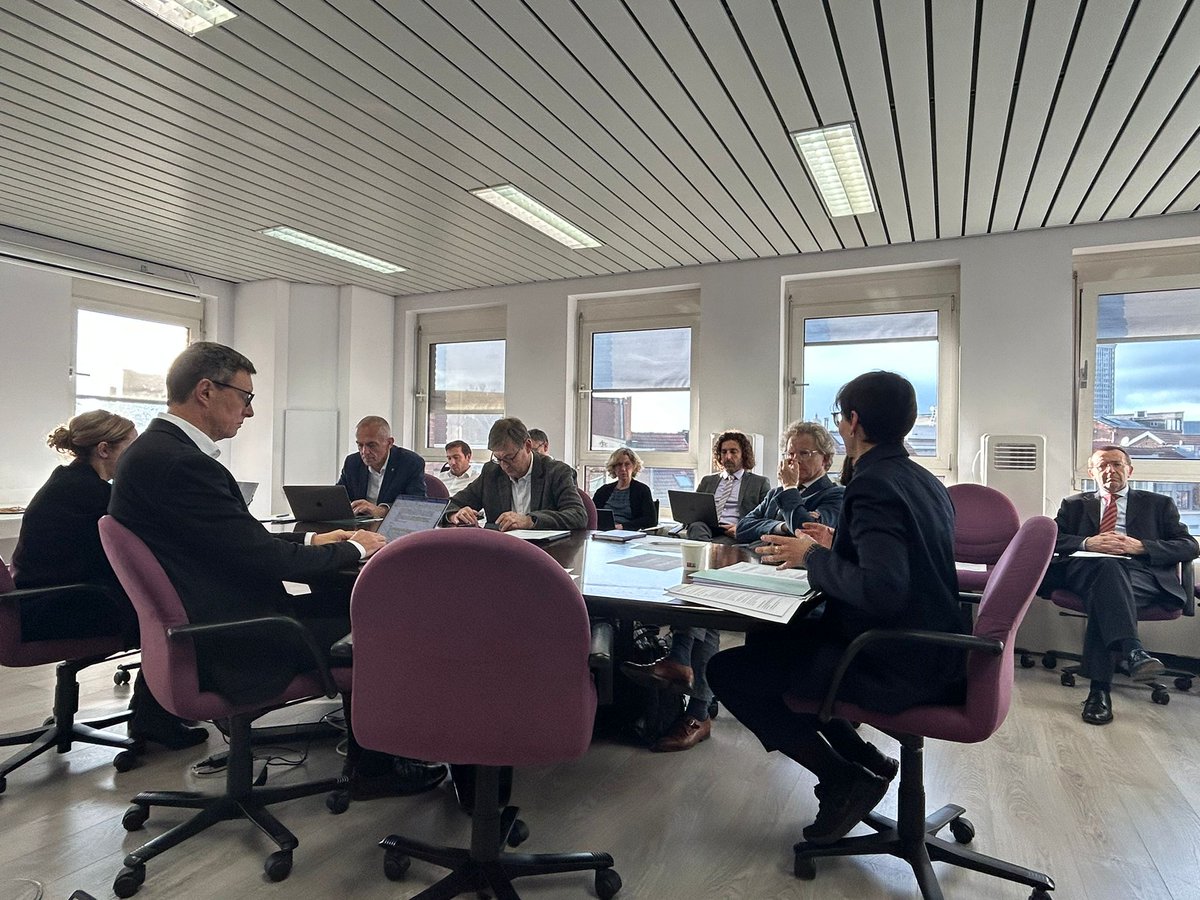 delPinoE's tweet photo. Intensas y útiles jornadas en Bruselas con los otros President@s de los organismos científicos del G6 de la ciencia europea y asistencia de responsables de la política científica UE

Temas realmente claves xa el futuro de la ciencia y de la UE 

▶️En 2025, @CSIC coordinará el G6 https://t.co/sW0F9X5R7n