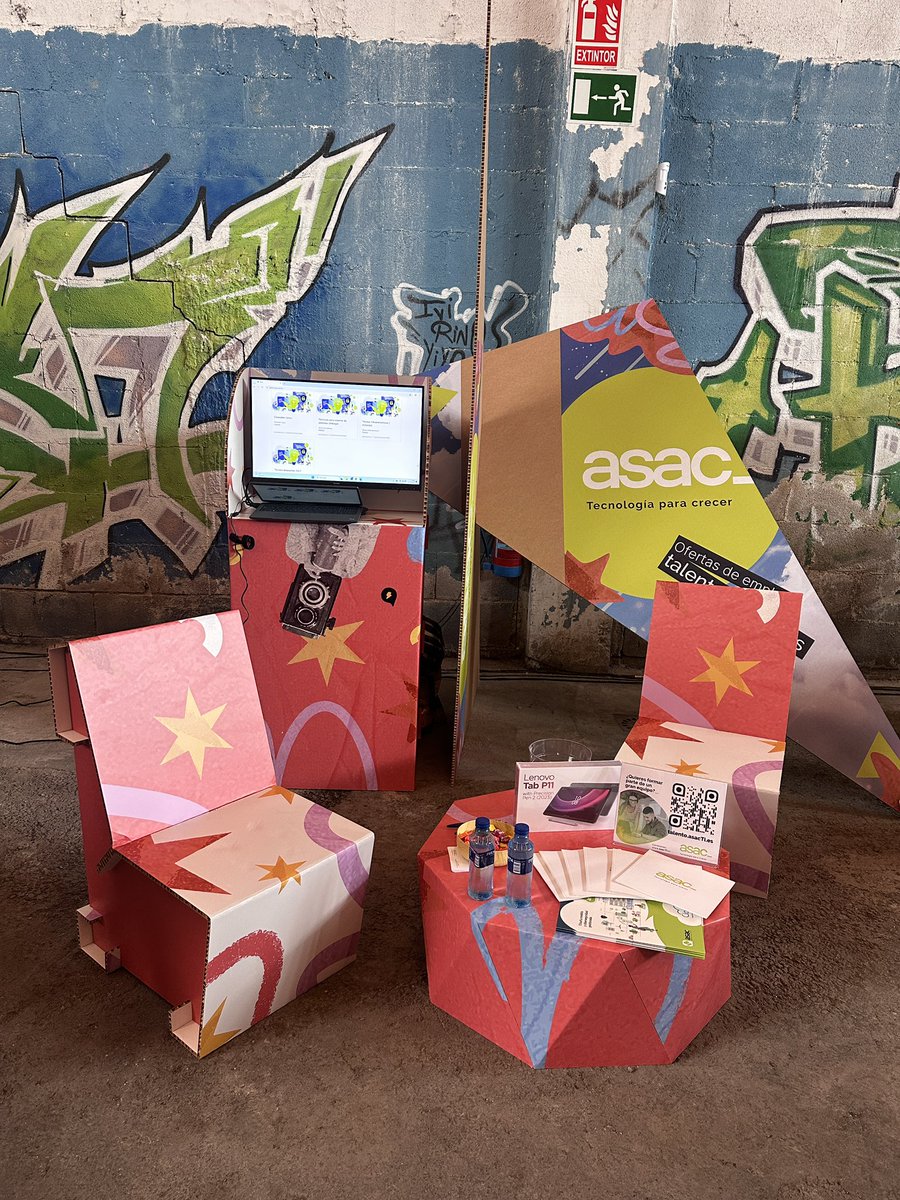 asac_ti's tweet photo. Estamos con la Feria Talento Joven de @camaraoviedo !
Hasta las 20.00 h. Nos encuentras con nuestro stand en el espacio Kuivi en Oviedo.
Estamos disfrutando muchísimo con la gente joven, conociendo sus inquietudes y presentándoles nuestro proyecto de futuro.
#talentoAsac #Ti https://t.co/JbJgGJnfg1