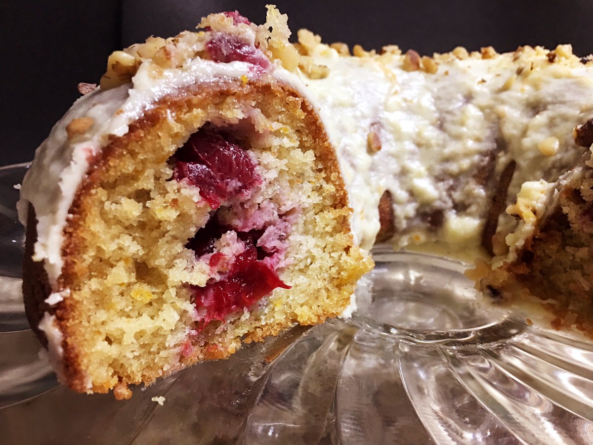 clubfoody1's tweet photo. Today is National #BundtDay
Cranberry Orange Bundt Cake... incredibly scrumptious 😋 and perfect for Thanksgiving 🦃 &amp; the Holidays🎄!

#YouTube 📽️: https://t.co/c7fK95bxKY
#RECIPE ➡️: https://t.co/Gztb7k5aZ5

@EventGuideToday @DiningGuide2Day #RecipeOfTheDay https://t.co/wFKnDNDjzL