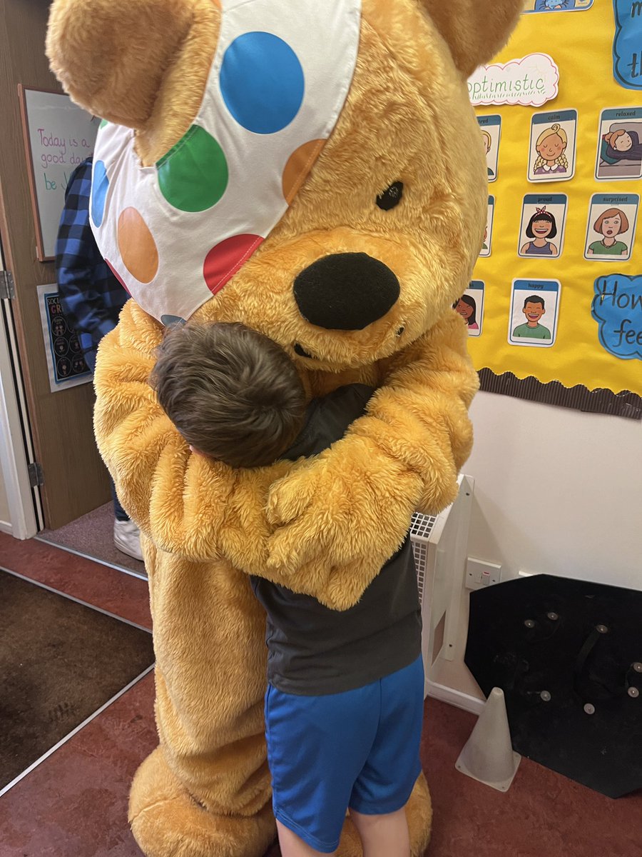 A super-busy fun-filled week in the Blue Room has included making truffles, exploring bath bombs, gigantic puzzles and a very special guest… 🤩