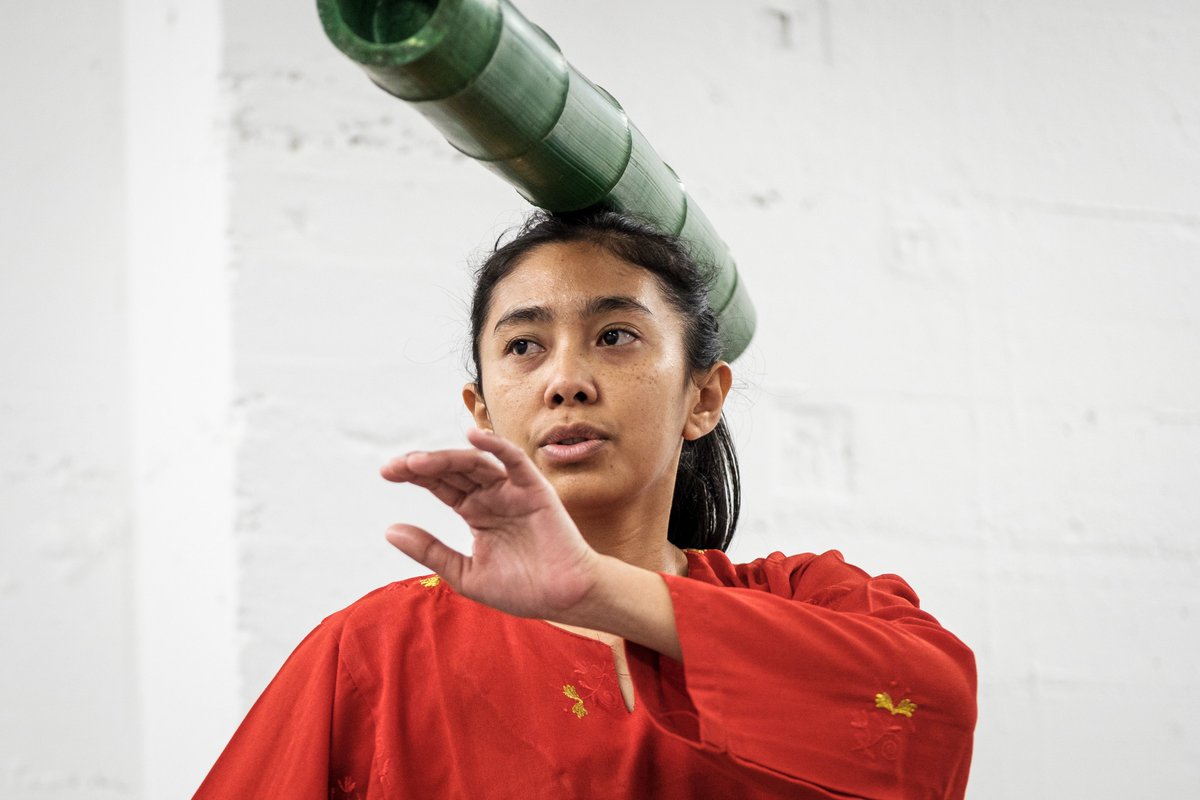 Dancer-choreographer Siska Aprisia &amp; I will present our dance piece “Body Migration - I Do(n’t) Want,” presenting voices &amp; bodies in human migration.

Fri, 22.11.2024, 18:30, TanzFaktur, Cologne.

tanzfaktur.eu/en/events/refk…

<a href="/DAAD_Artists/">DAAD_Artists</a> @TanzFaktur <a href="/GI_Indonesien/">Goethe-Institut ID</a> #REFLEKTResidency