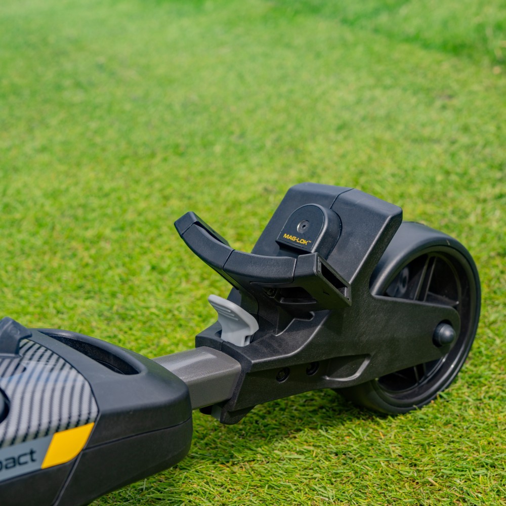 PowaKaddy's tweet photo. The biggest step forward in cart bag technology... ever? 🤔 

Every single one of our 2024 cart bags is equipped with our BRAND NEW fastening technology: Mag Lok.

Making it easier than ever to attach and detach your bag from your PowaKaddy electric trolley! https://t.co/kuppUKudPp