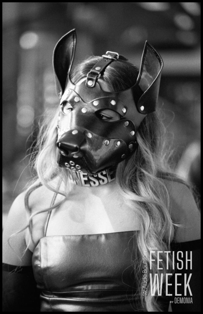 Do you like my Leather ? 
 at <a href="/DemoniaParis/">Dèmonia Paris</a>
#leatherpuppy #leatherlady