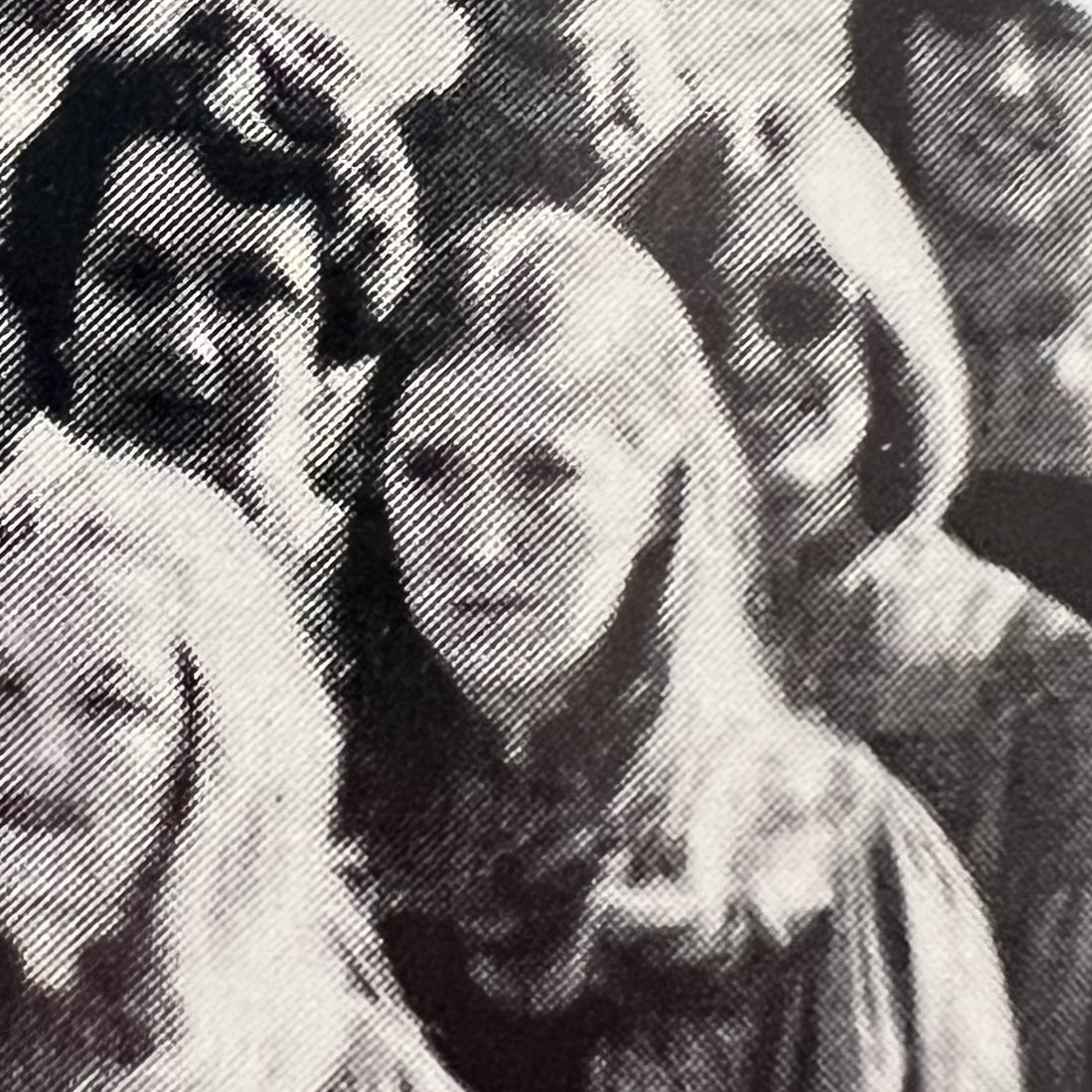 LastNameLine's tweet image. me: why do I have such bad rbf?
my mom in 1973: