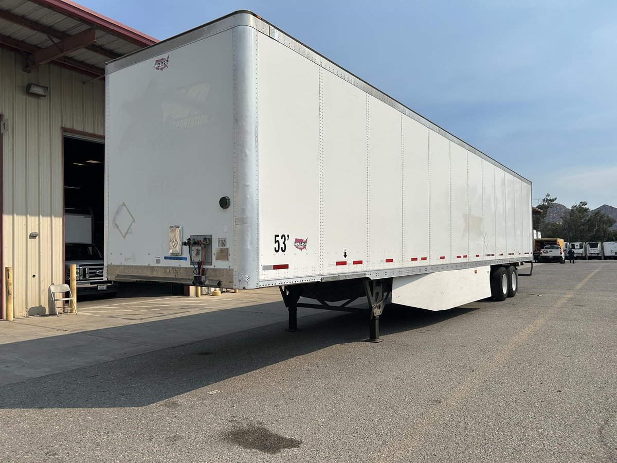 CommercialTruck's tweet image. ⚠️ Price recently decreased! 🚛 Take a look at this 2016 WABASH Dry Van Trailer! 📍Located in Fontana, CA and priced at 
$15,800! 🛣️
🤩 Find out more today 👉 brnw.ch/21wOFEH

#CommercialTruckTrader #Trailer #TrailerForSale #DryVanTrailer #Trucking