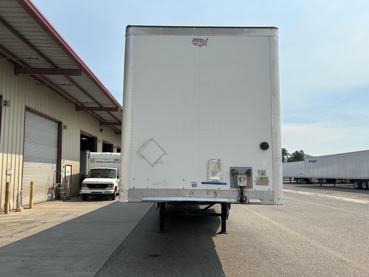 CommercialTruck's tweet image. ⚠️ Price recently decreased! 🚛 Take a look at this 2016 WABASH Dry Van Trailer! 📍Located in Fontana, CA and priced at 
$15,800! 🛣️
🤩 Find out more today 👉 brnw.ch/21wOFEH

#CommercialTruckTrader #Trailer #TrailerForSale #DryVanTrailer #Trucking