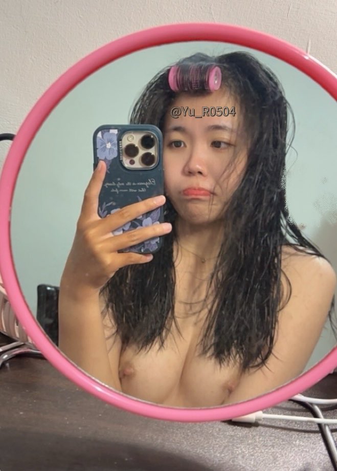 洗完澡 最討厭事情沒有之一

吹頭髮 ಥ_ಥ

狗狗發現好久沒說晚安了😱

晚安呀～～🛏️ 該睡覺覺了～～😪

夢裡見🤔🤣 https://t.co/Ds4QCD4ufO