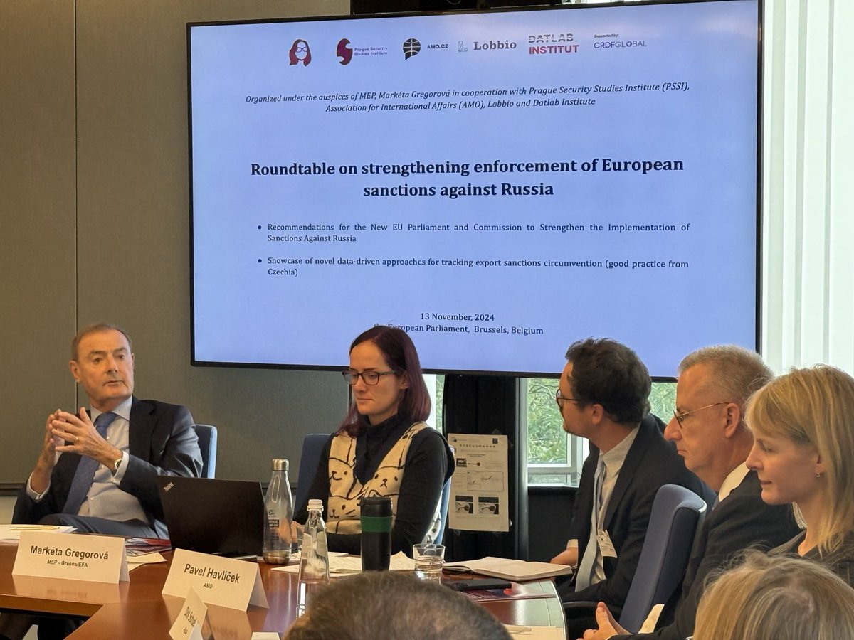 pssi_prague's tweet photo. 🌍 PSSI was honored to co-host a crucial roundtable in the EU Parliament with @Lobbiocz  and @AMO_cz , under the patronage of MEP Markéta Gregorová and supported by CRDF.

Our Director of Operations, Boris Kaliský, and Lukáš Kraus, Head of the Analytical Unit in @Lobbiocz  presented a joint policy paper: Recommendations for the New EU Parliament and Commission to Strengthen the Implementation of Sanctions Against Russia. 
🔗 https://t.co/fwuwnpNrKl
Jiří Skuhrovec (@datlab_eu) supported the discussion with data on sanctions violations.

Key insights were shared by EU Sanctions Envoy David O’Sullivan, Dirk Schuebel (@eu_eeas), and Adéla Kábrtová (DG FISMA), with the event attended by MEPs, EU officials, and civil society experts.

#PSSI #Sanctions #Russia #ResilientEurope