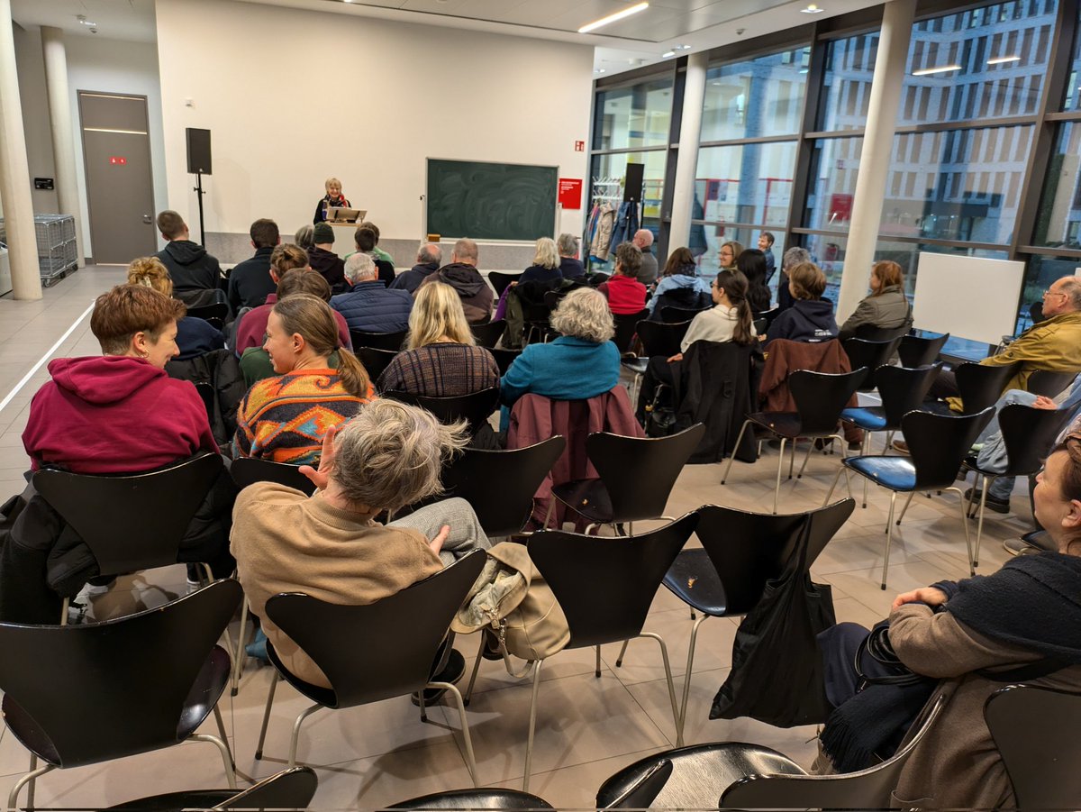 Christoph Bleidorn (@c_blei) on Twitter photo Chalk talk mit Ruth Florack im <a href="/ForumWissenGoe/">Forum Wissen GÖ</a> <a href="/uniGoettingen/">Uni Göttingen</a> Stereotype des Fremden in der Literatur Chalk talk mit Ruth Florack im <a href="/ForumWissenGoe/">Forum Wissen GÖ</a> <a href="/uniGoettingen/">Uni Göttingen</a> Stereotype des Fremden in der Literatur