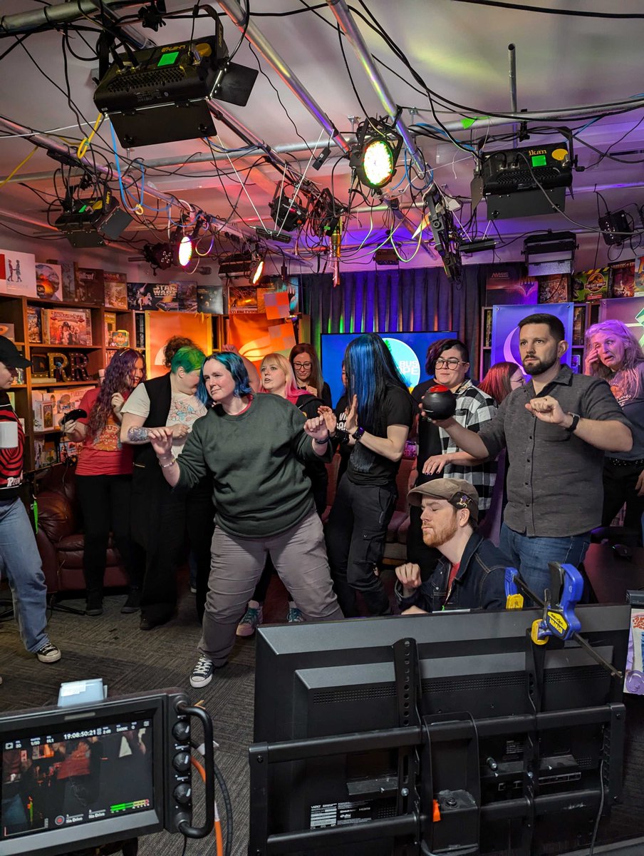 Desert Bus for Hope tweet media