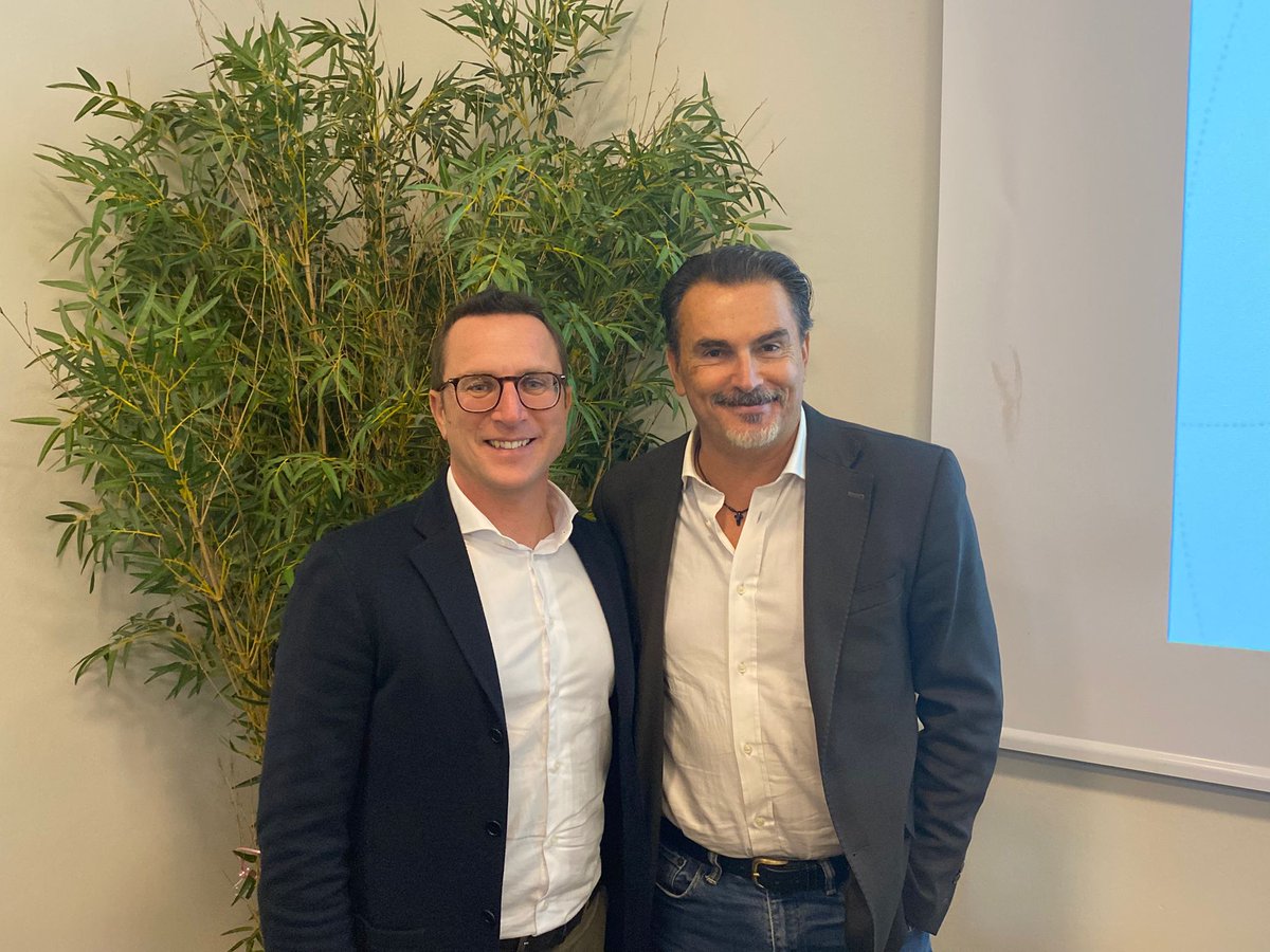 Cisl Lombardia (@cisllombardia) on Twitter photo 🆕 ROBERTO SCARLATELLA È STATO ELETTO SEGRETARIO GENERALE AGGIUNTO <a href="/FemcaLombardia/">Femca Cisl Lombardia</a>
Lo ha eletto questa mattina il Consiglio Generale, riunito presso l’AS Hotel di Limbiate
Da tutta la CISL Lombardia i migliori auguri di buon lavoro! 💐 🆕 ROBERTO SCARLATELLA È STATO ELETTO SEGRETARIO GENERALE AGGIUNTO <a href="/FemcaLombardia/">Femca Cisl Lombardia</a>
Lo ha eletto questa mattina il Consiglio Generale, riunito presso l’AS Hotel di Limbiate
Da tutta la CISL Lombardia i migliori auguri di buon lavoro! 💐