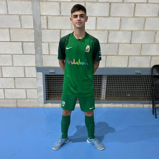 CDBenalup_FS's tweet photo. 💚🤍💚
Nuestro Cadete Hugo Rodríguez convocado con la @RFAF  para representar a Andalucía en el Campeonato de España sub 16. La semana que viene la primera fase inicia en Granada. 

Para nosotros es todo un orgullo y le deseamos mucha suerte.

Orgullo de cantera
#VamosBenalup💚❤️ https://t.co/HVoKRFHnLJ