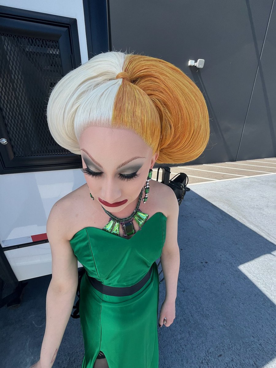 JinkxMonsoon's tweet photo. What a week https://t.co/JUg22zxrYT
