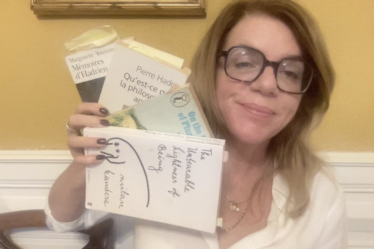 crossmansusanna's tweet photo. Loved talking with Charles Pignal this morning for βLit with Charlesβ about 4 books that influenced βHome Is Where We Startβ @FigTreePenguin & my writing, words on false pioneer/utopian narrative, dehumanizing societies, memoir, philosophy as a practice & more. Podcast out soon ! https://t.co/oCbunATr1I