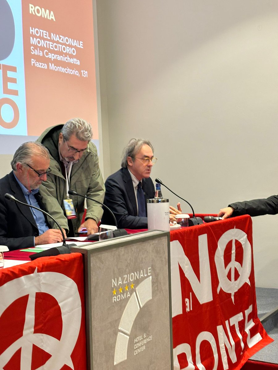 No al #PontesulloStretto . Oggi con <a href="/AngeloBonelli1/">Angelo Bonelli</a> eravamo alla conferenza stampa a #Roma,  insieme alle opposizioni e al comitato #NoPonte per fermare questa opera inutile e dannosa.