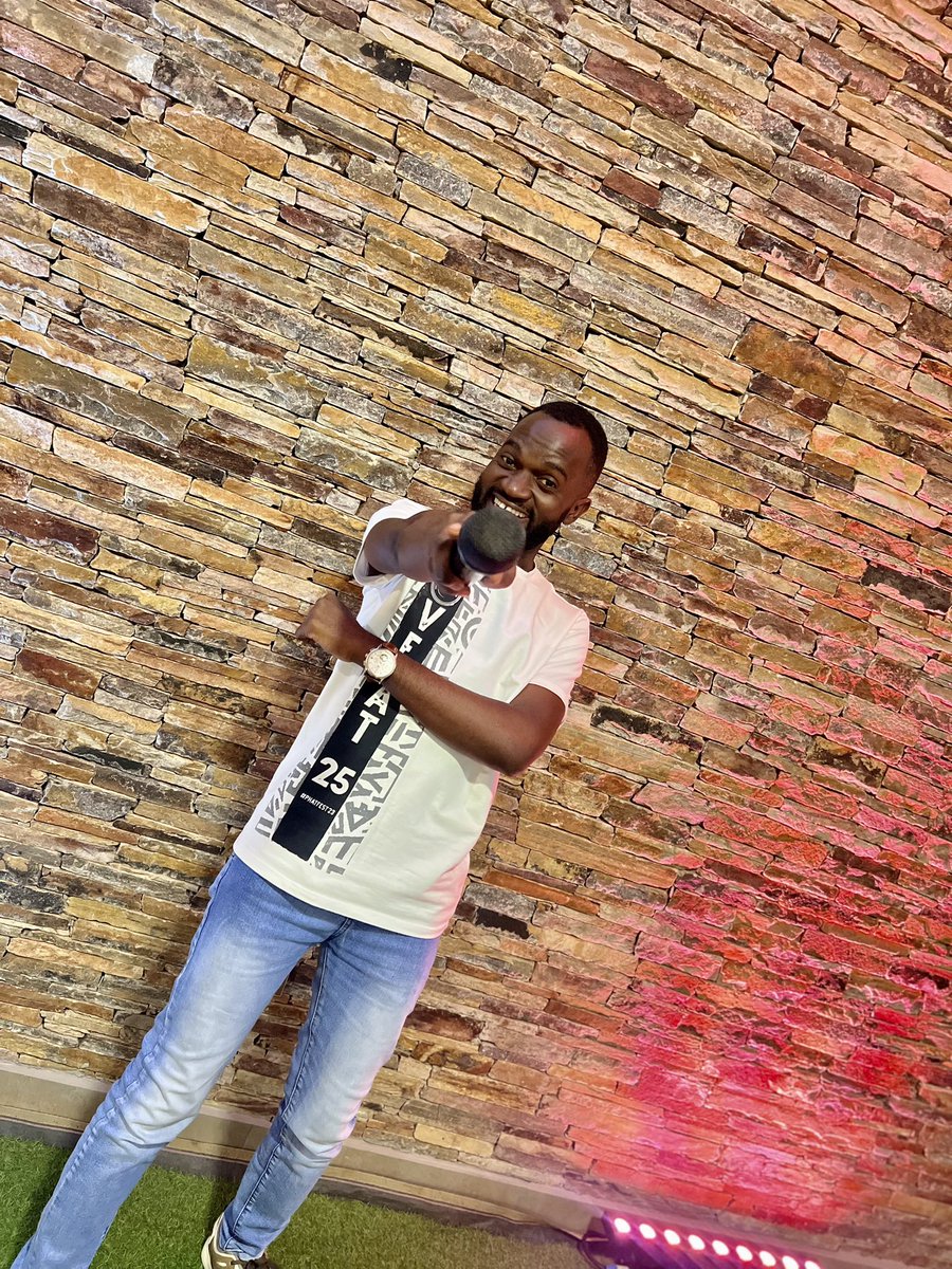 powerfmuganda's tweet photo. Your host this evening! A man of valour from Kyengera and the #HitListUg’s @Reef_Sserwadda
#PFMMovieNight @watotochurch Entebbe https://t.co/5gcPWXpcVx
