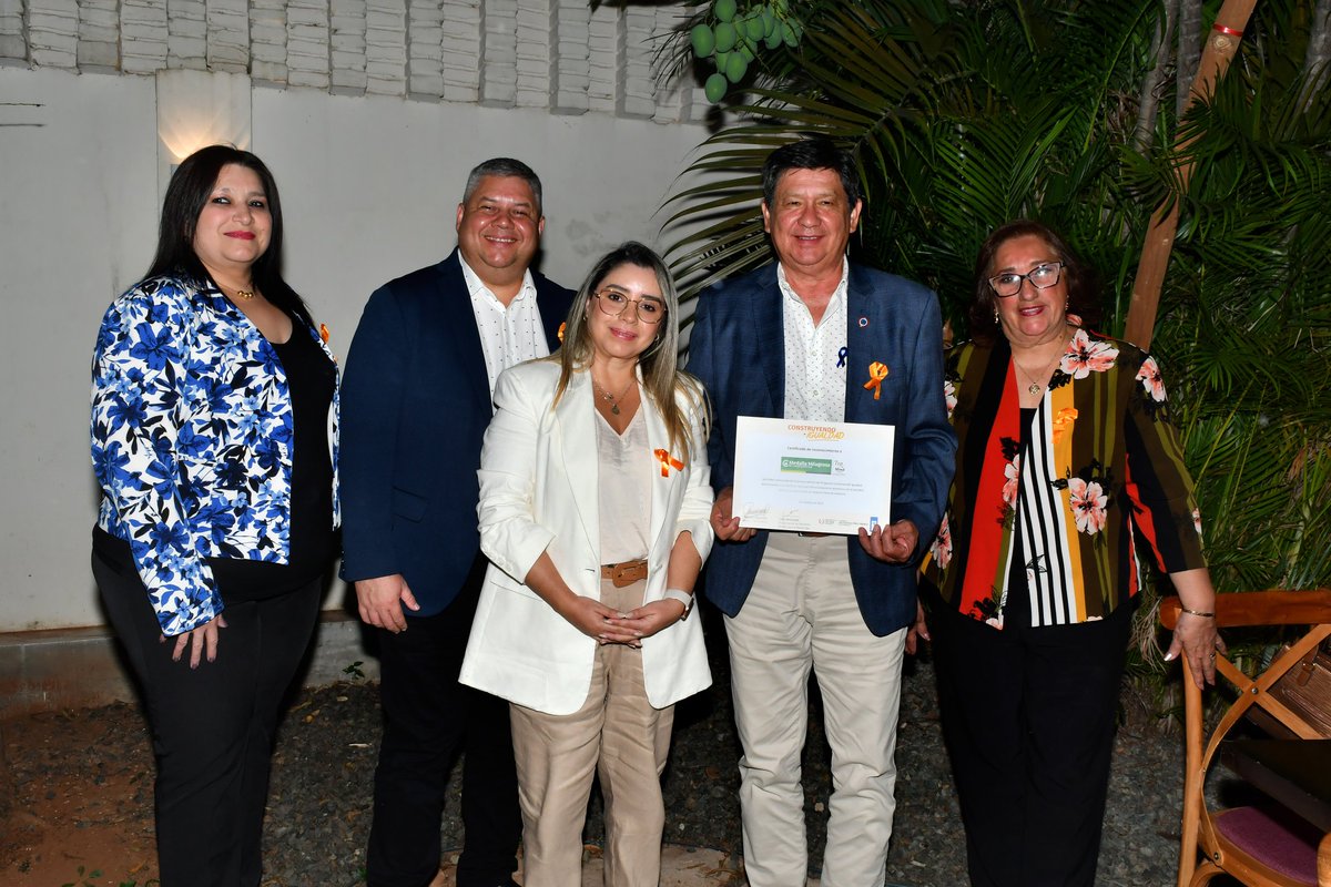 PNUDPARAGUAY's tweet photo. Felicitamos a las empresas participantes de esta primera edición:

✅ @Medalla_Py
✅ @bancobasa
✅ @casaricapy
✅ @bancoatlas
✅ El Mejor
✅ Envaco
✅ Banco Atlas S.A 
✅ @FinancieraPJ 
✅ Hendata https://t.co/73xrbBVYuC