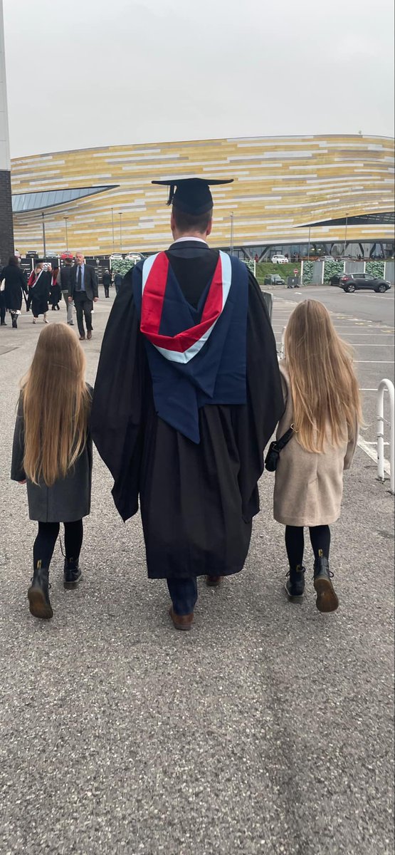 Lisa Wainwright tweet media