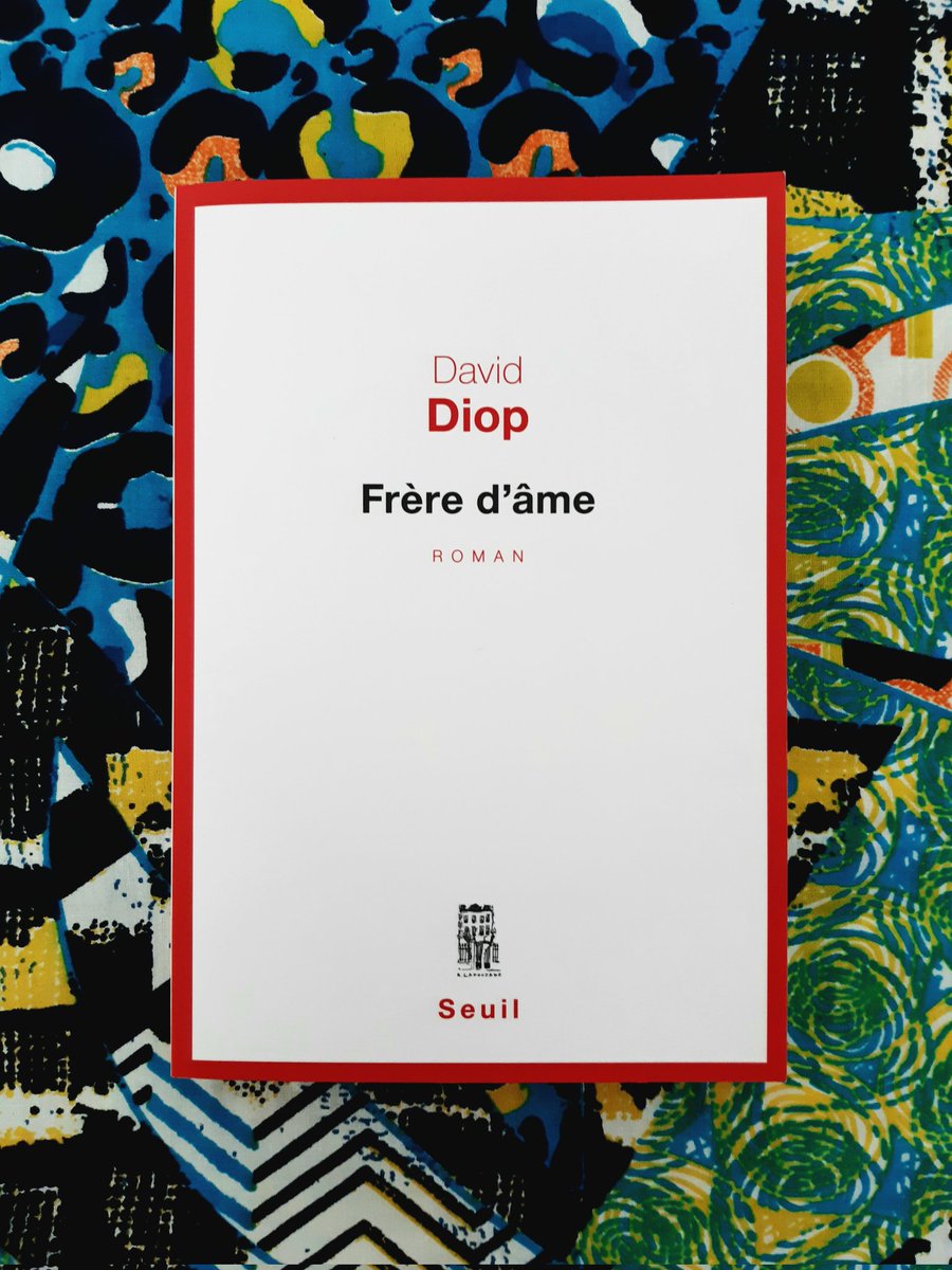 *Frère ďâme*
A ľoccasion du 106e anniversaire de la fin de la 1ère Guerre mondiale, focus sur ľhistoire du tirailleur Alfa Ndiaye. Le roman sonde ľâme perturbée du #Sénégal-ais, hanté par la mort dans les tranchées de son "plus que frère" Mademba🧶 #ArmezVousDeSciences #AVDS30